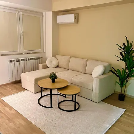 Zebra Family - Free Parking, Fast Wi-fi, New Building