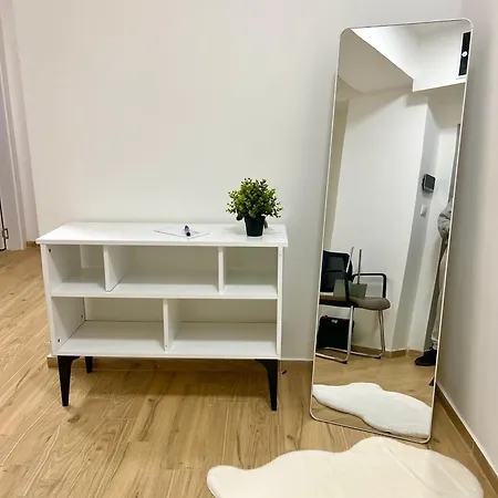 Modern Cozy Family In The Heart Of The Скоп'є