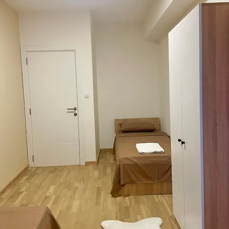 Zebra Family - Free Parking, Fast Wi-fi, New Building *