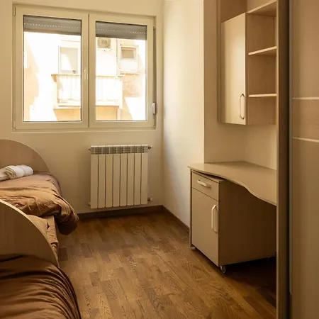 Zebra Family - Free Parking, Fast Wi-fi, New Building Skopje