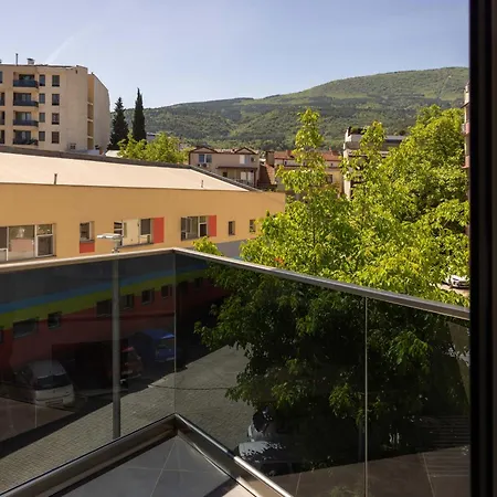 Zebra Family - Free Parking, Fast Wi-fi, New Building Apartment