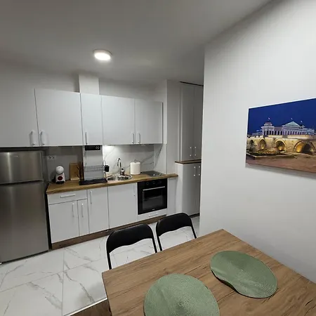 Zebra Family - Free Parking, Fast Wi-fi, New Building *
