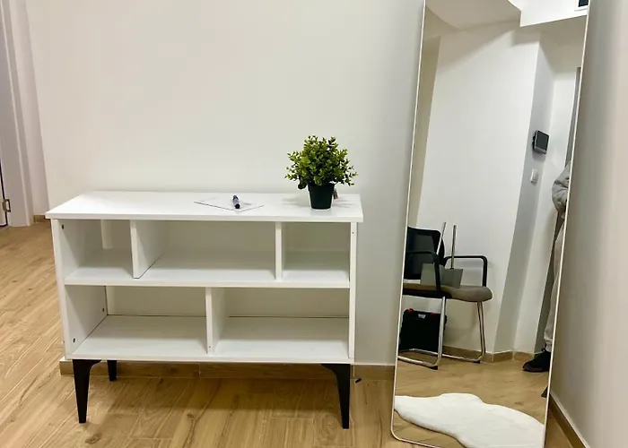 Modern Cozy Family In The Heart Of The Скоп'є